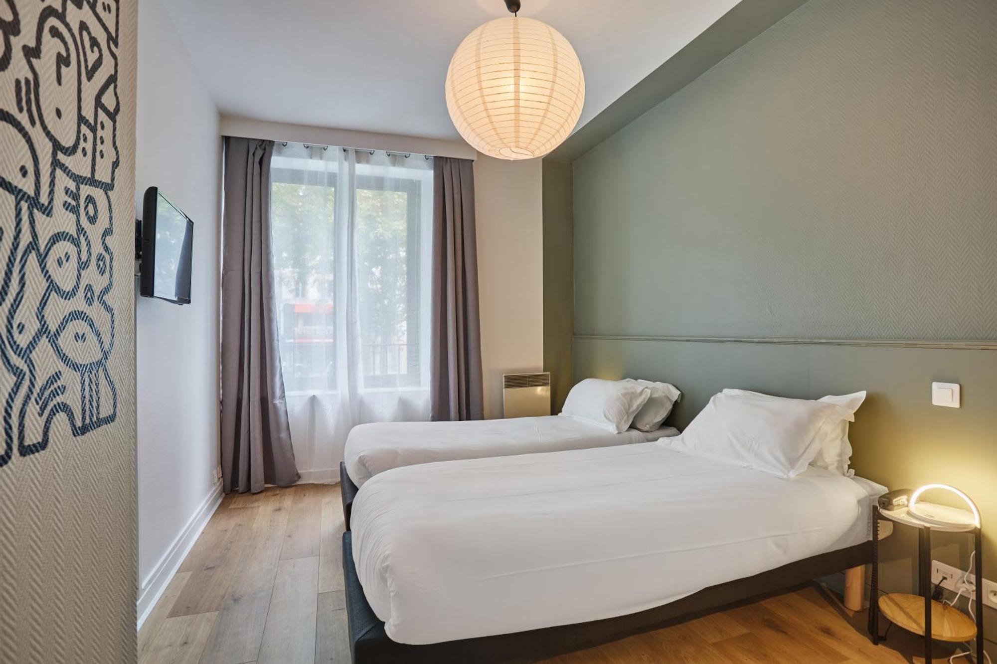 Hotel Beauquartier Montmartre Parigi Esterno foto